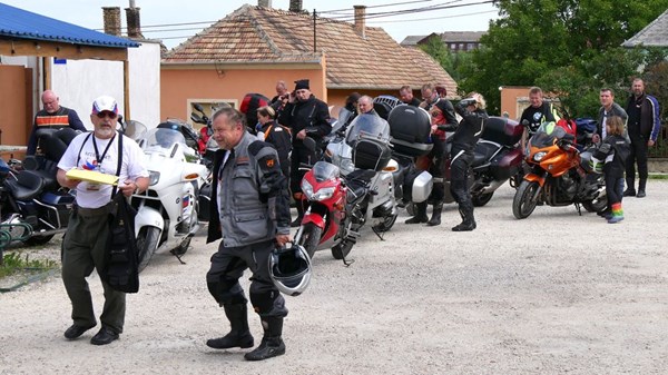 Oroszlányban jártak a szlovák motorosok