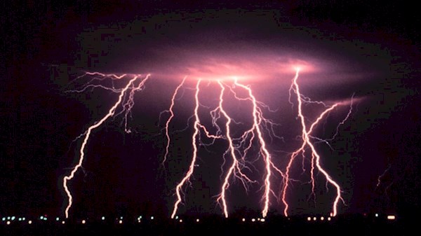Heves zivatarra figyelmeztet a meteorológia